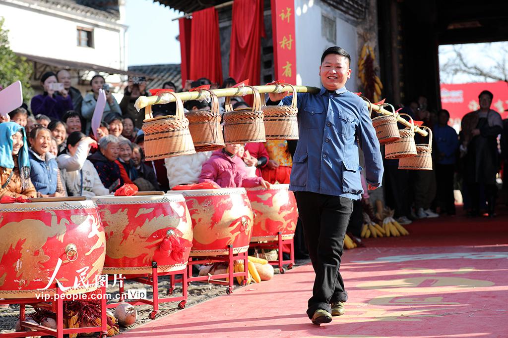 ����T��ӭ����