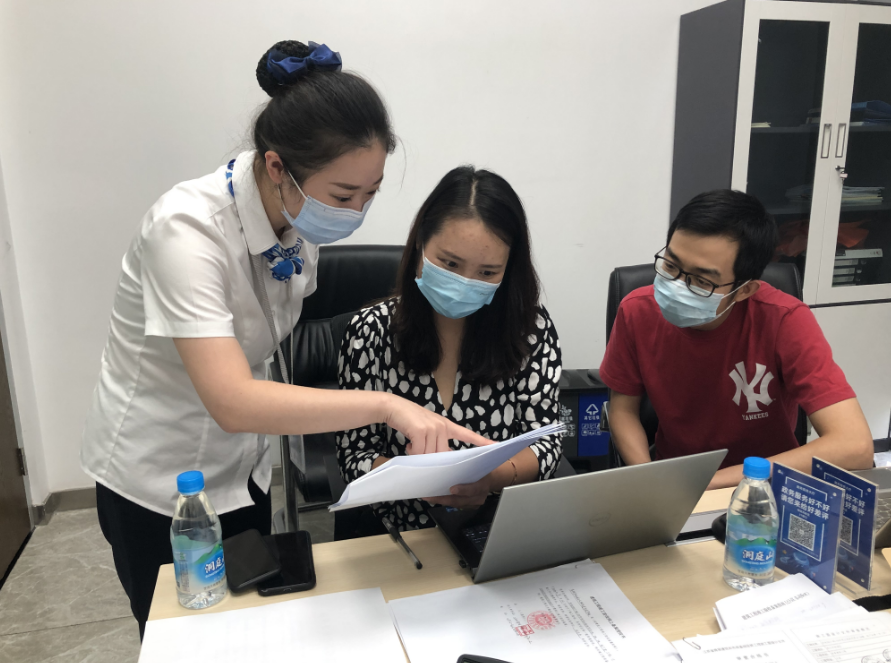 Ԫ�ͽֵ����������ֻ��������С�Ϊ��������Ƚ����塱�ƺ�